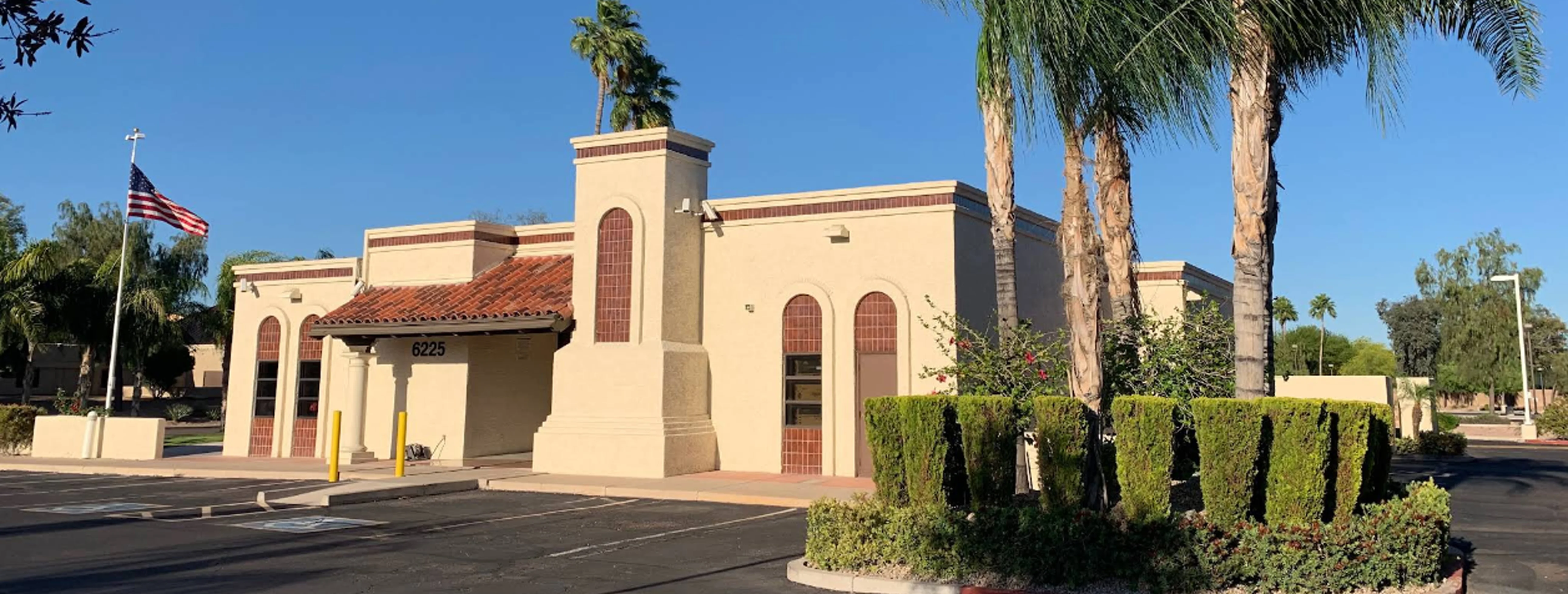 Exterior view of Omar Ibn Al-Khattab Mosque Tempe building